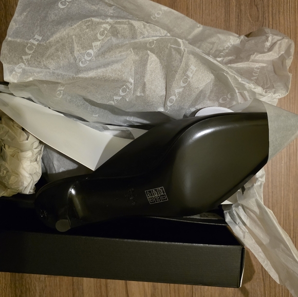 Coach Women's Runway Mule with Cherries Ballet Flat Shoes Black Size 8 - Picture 9 of 9